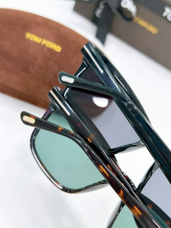 Picture of Tom Ford Sunglasses _SKUfw75731034fw